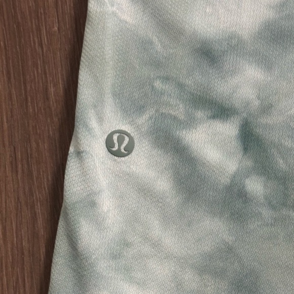 Lululemon Relaxed Mesh Pocketed Shirt - Picture 4 of 7